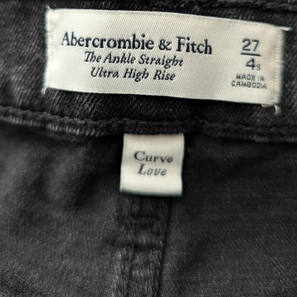 Abercrombie & Fitch the Ankle Straight Ultra High Rise Curve Love Size 27